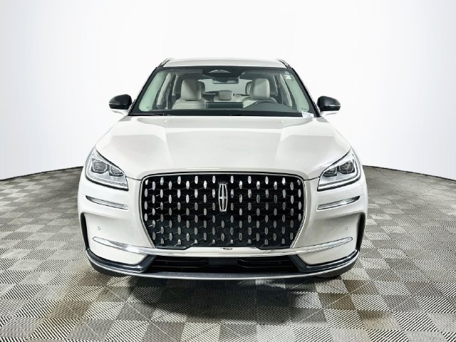 Used 2023 Lincoln Corsair Reserve w/ Equipment Group 201A FWD image 8