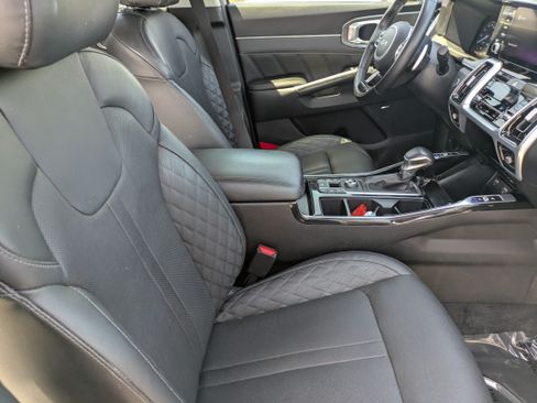 Used 2022 Kia Sorento SX FWD image 12