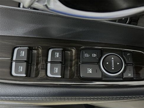 Used 2020 Kia Sorento LX w/ LX I4 Convenience Package image 20