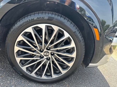 Used 2026 Hyundai Palisade Calligraphy FWD image 9