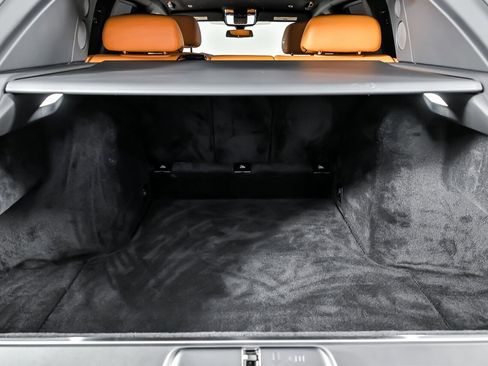 Used 2022 Rolls-Royce Cullinan image 16