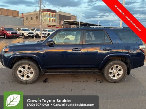 Used 2019 Toyota 4Runner SR5 image 4