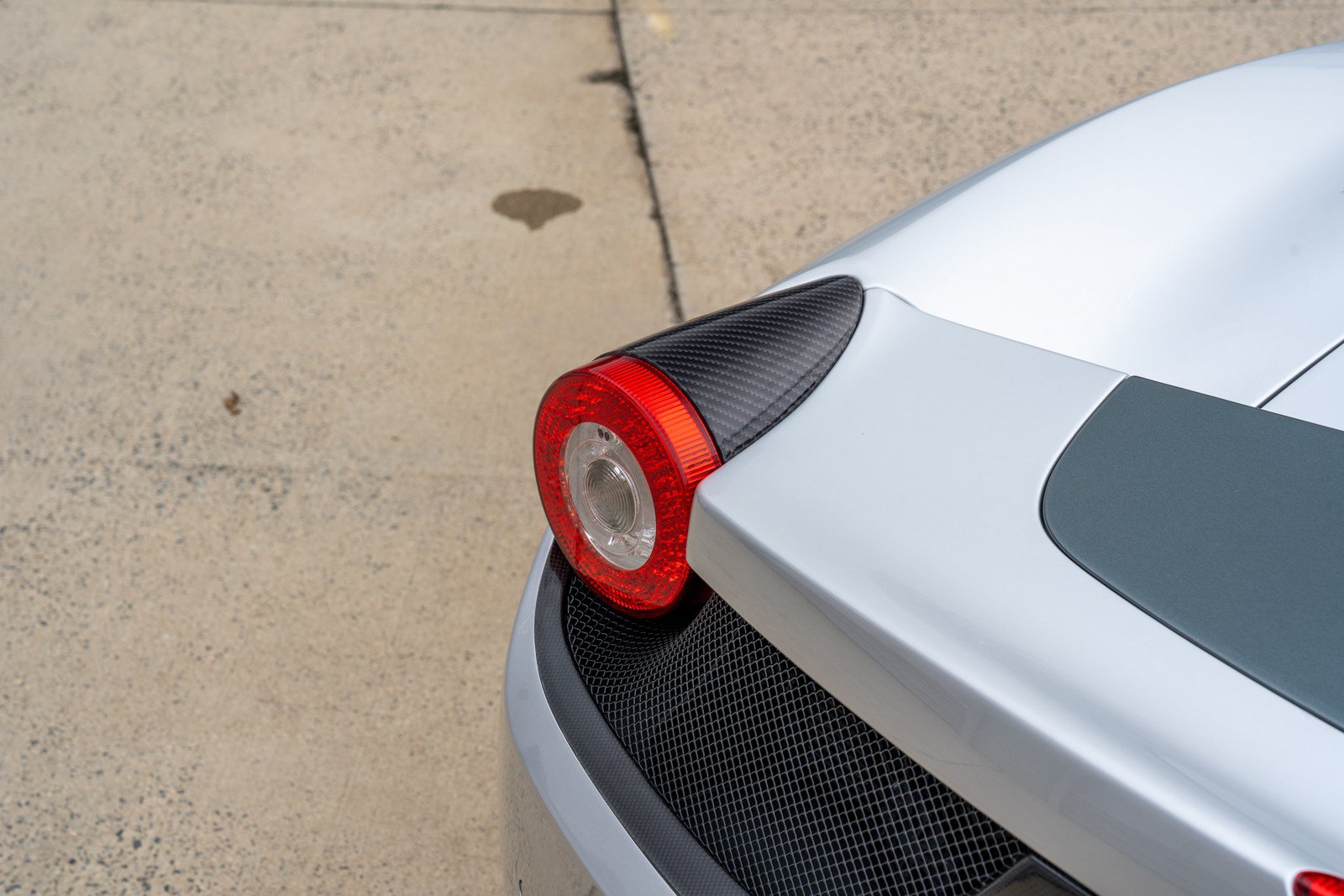Used 2012 Ferrari 458 Spider RWD image 18