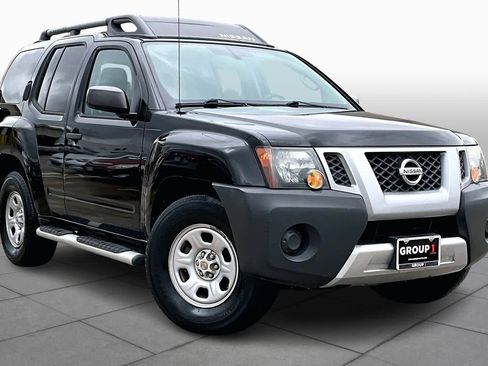 Used 2014 Nissan Xterra X image 2