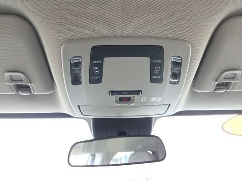 Used 2023 Toyota Sienna LE image 20