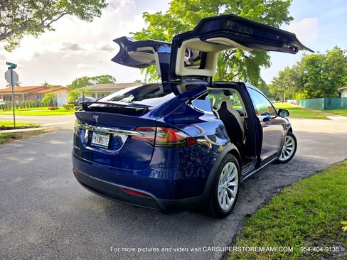 Used 2017 Tesla Model X 75D AWD/4WD image 16
