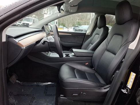 Used 2023 Tesla Model Y Long Range image 17