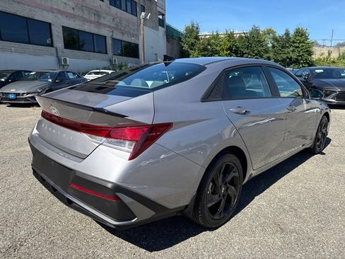 Used 2026 Hyundai Elantra Sport FWD image 18