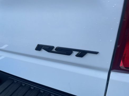 Used 2022 Chevrolet Silverado 1500 RST AWD/4WD image 9