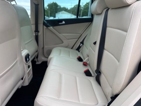 Used 2017 Volkswagen Tiguan Wolfsburg Edition AWD/4WD image 9