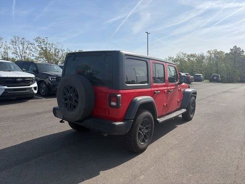 Used 2025 Jeep Wrangler Unlimited Sport w/ Convenience Group AWD/4WD image 3