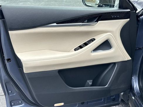 Used 2023 INFINITI QX60 Sensory w/ Cargo Package image 13