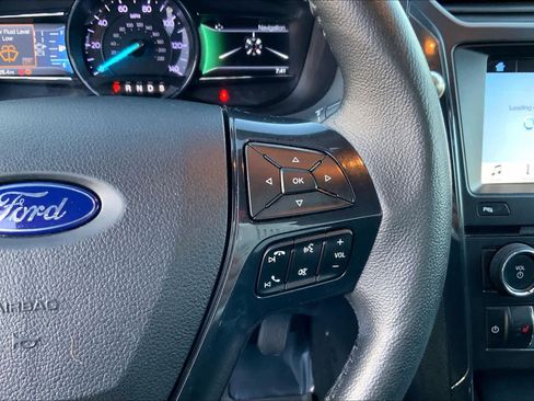 Used 2018 Ford Explorer XLT w/ Equipment Group 202A image 23