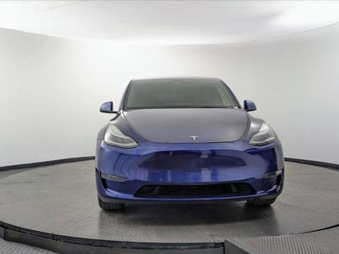 Used 2021 Tesla Model Y 2WD image 11