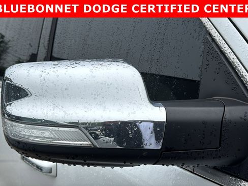 Used 2019 RAM 1500 Laramie AWD/4WD image 16