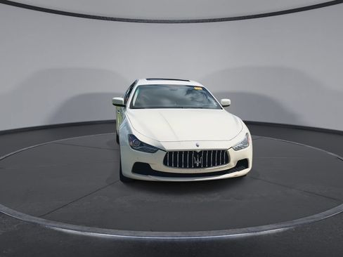 Used 2015 Maserati Ghibli RWD image 3