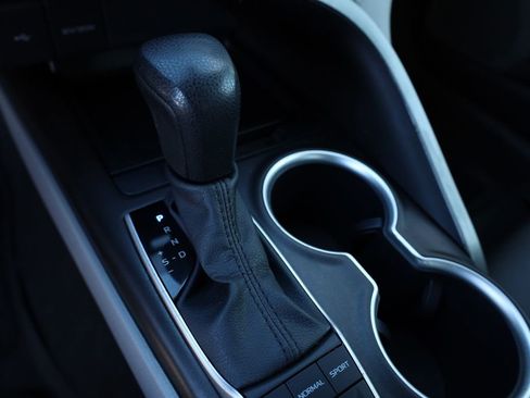 Used 2023 Toyota Camry LE image 9