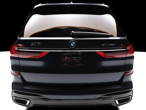 Used 2021 BMW X7 xDrive40i w/ M Sport Package AWD/4WD image 31