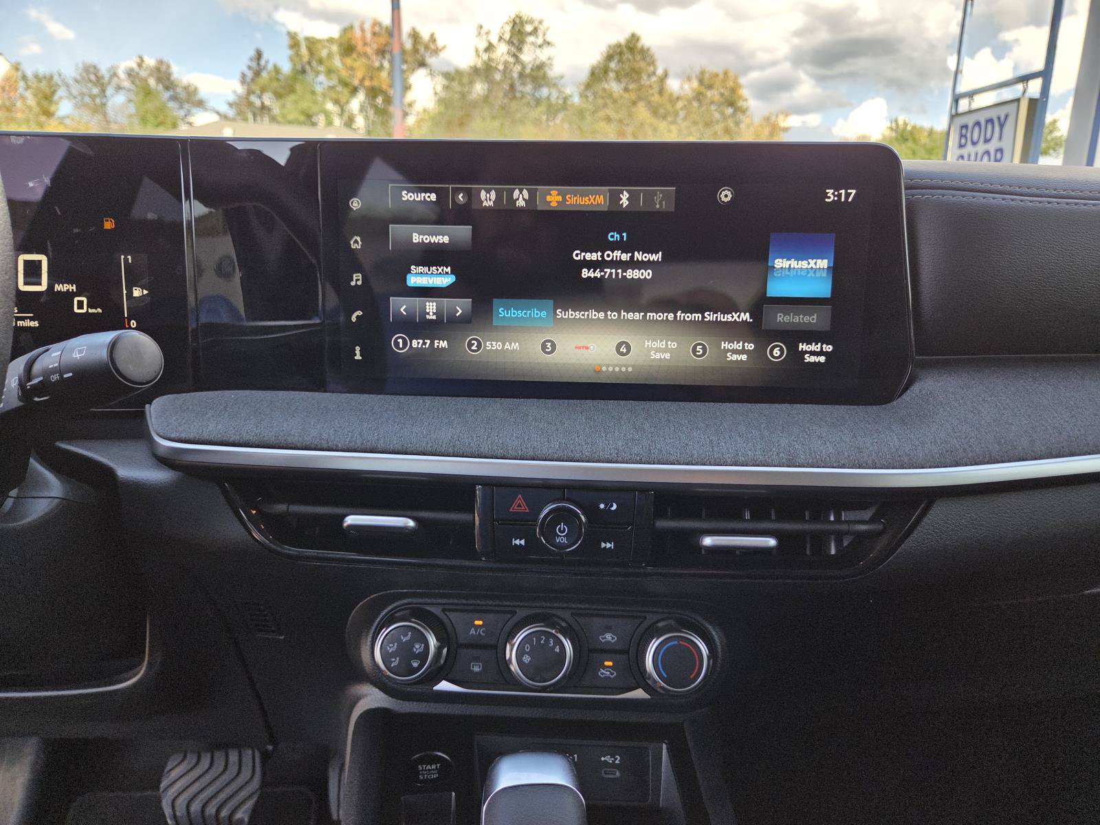 Used 2025 Nissan Kicks SV FWD image 25