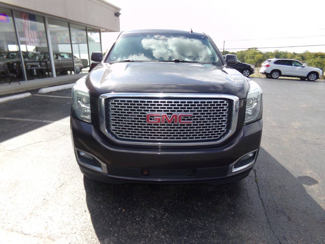 Used 2015 GMC Yukon Denali w/ Touring Package AWD/4WD image 51