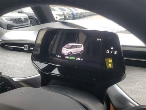 New 2025 Volkswagen ID. Buzz Pro S image 27