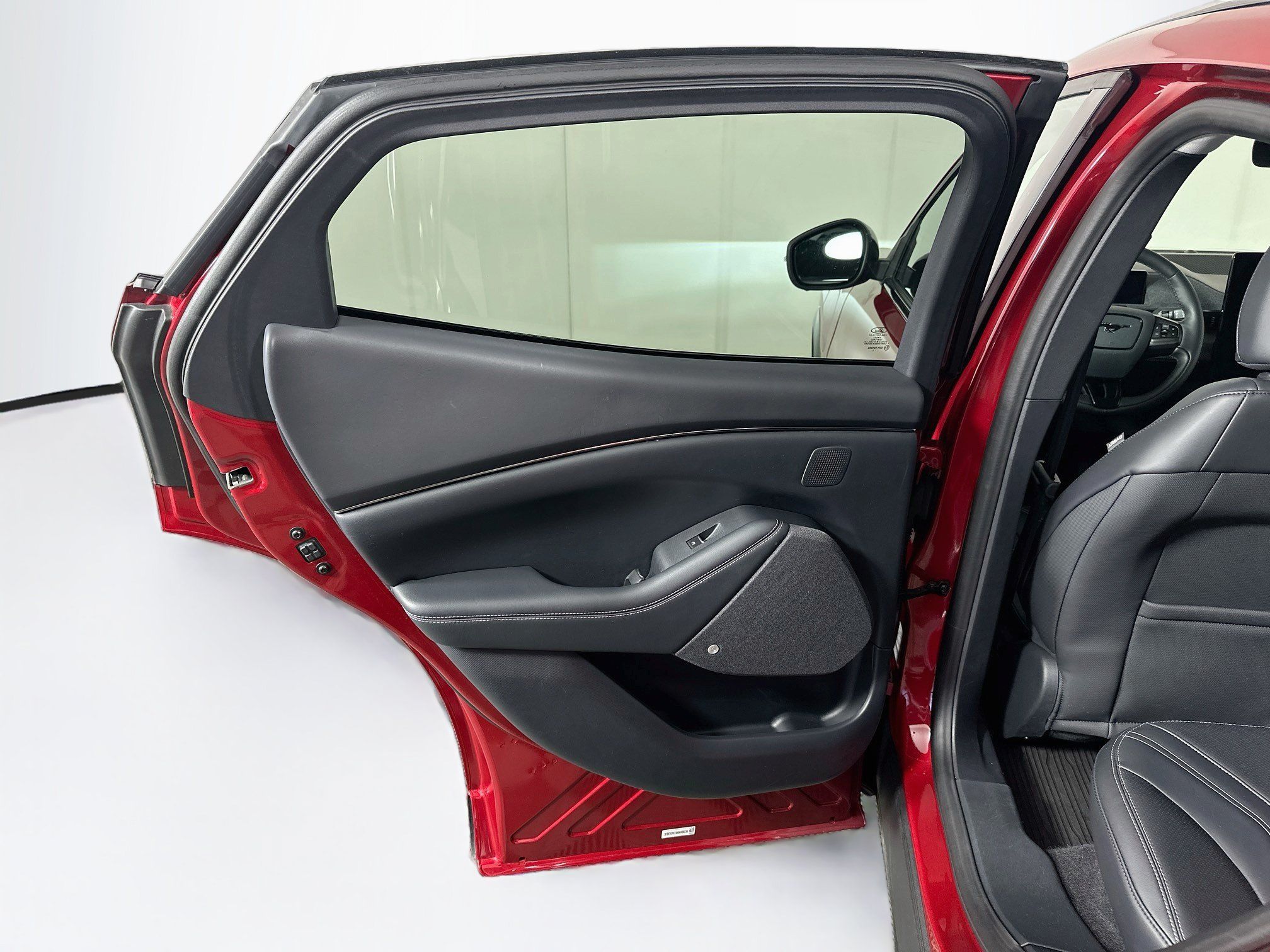 Used 2022 Ford Mustang Mach-E Premium RWD image 25