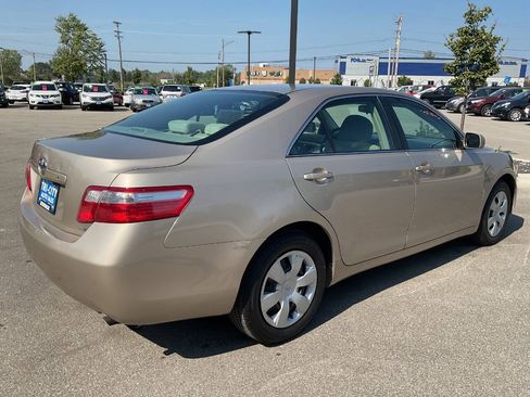 Used 2007 Toyota Camry LE FWD image 7