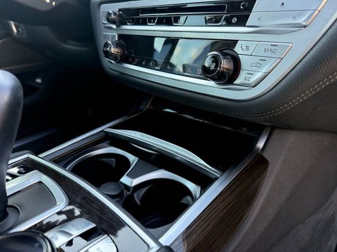 Used 2018 BMW 740e xDrive image 17