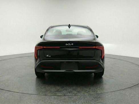 Used 2025 Kia K4 LXS image 7