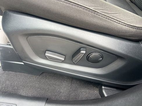 Certified 2023 Ford Explorer XLT w/ Class IV Trailer Tow Package image 19