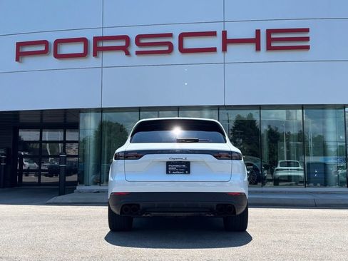 Certified 2023 Porsche Cayenne S Platinum AWD/4WD image 9
