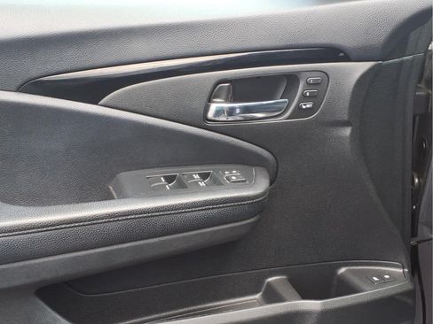 Used 2022 Honda Pilot Touring image 12