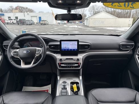 Used 2023 Ford Explorer XLT w/ Equipment Group 202A image 15