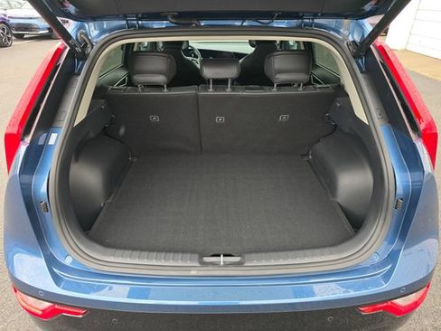 Certified 2024 Kia Niro Wind w/ Wind Preserve Package FWD image 16