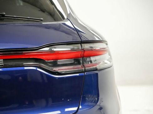 New 2026 Porsche Macan image 12