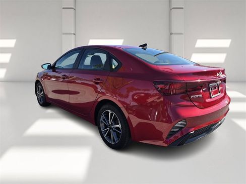 Used 2023 Kia Forte LXS image 6