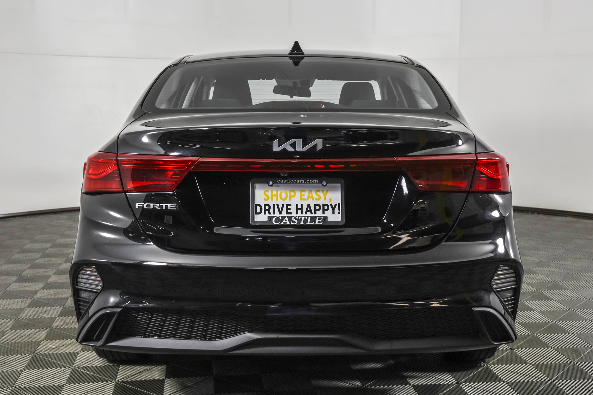 Used 2023 Kia Forte LXS w/ LXS Technology Package FWD image 16