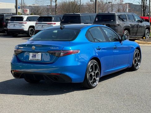 Used 2024 Alfa Romeo Giulia Veloce image 6