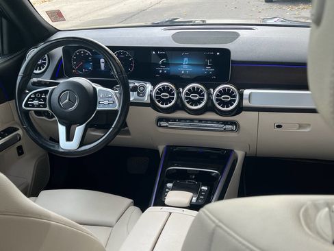 Used 2021 Mercedes-Benz GLB 250 GLB 250 4MATIC AWD 4dr SUV image 13