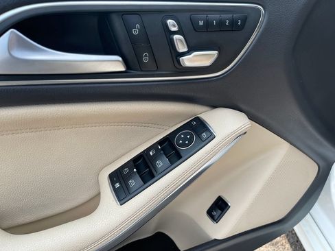 Used 2018 Mercedes-Benz CLA 250 4MATIC image 13