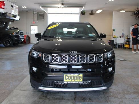 Used 2024 Jeep Compass Limited AWD/4WD image 2