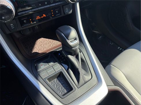 Used 2024 Toyota RAV4 Limited image 37