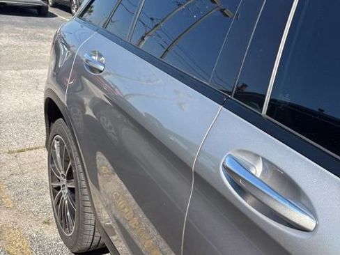 Used 2022 Mercedes-Benz GLC 300 image 7