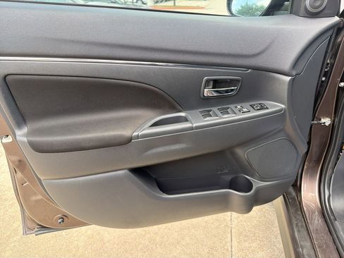 Used 2020 Mitsubishi Outlander Sport ES FWD image 13