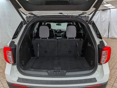 Certified 2020 Ford Explorer XLT w/ Equipment Group 202A image 22