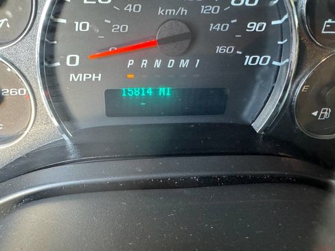 Used 2023 Chevrolet Express 2500 w/ Driver Convenience Package image 10