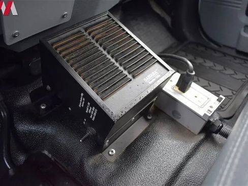Used 2016 Ford F550 4x4 Regular Cab Super Duty image 17