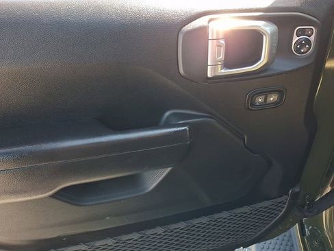 Used 2021 Jeep Wrangler Unlimited Sport AWD/4WD image 12