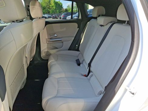 Used 2026 Mercedes-Benz GLA 250 4MATIC image 8