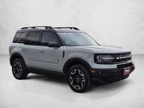 Used 2022 Ford Bronco Sport Outer Banks image 3